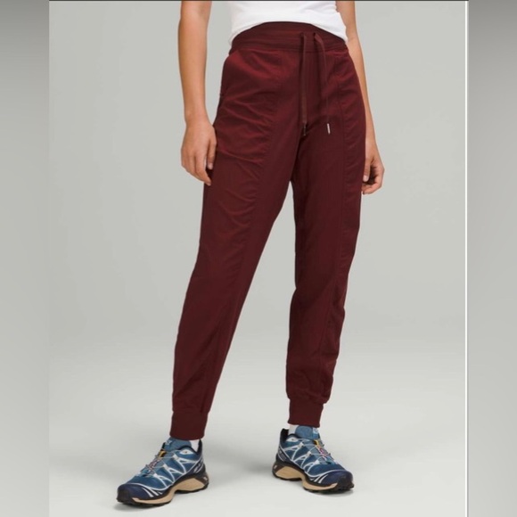 Lululemon Dance Studio Joggers in Red Merlot Size 4 - Picture 1 of 8